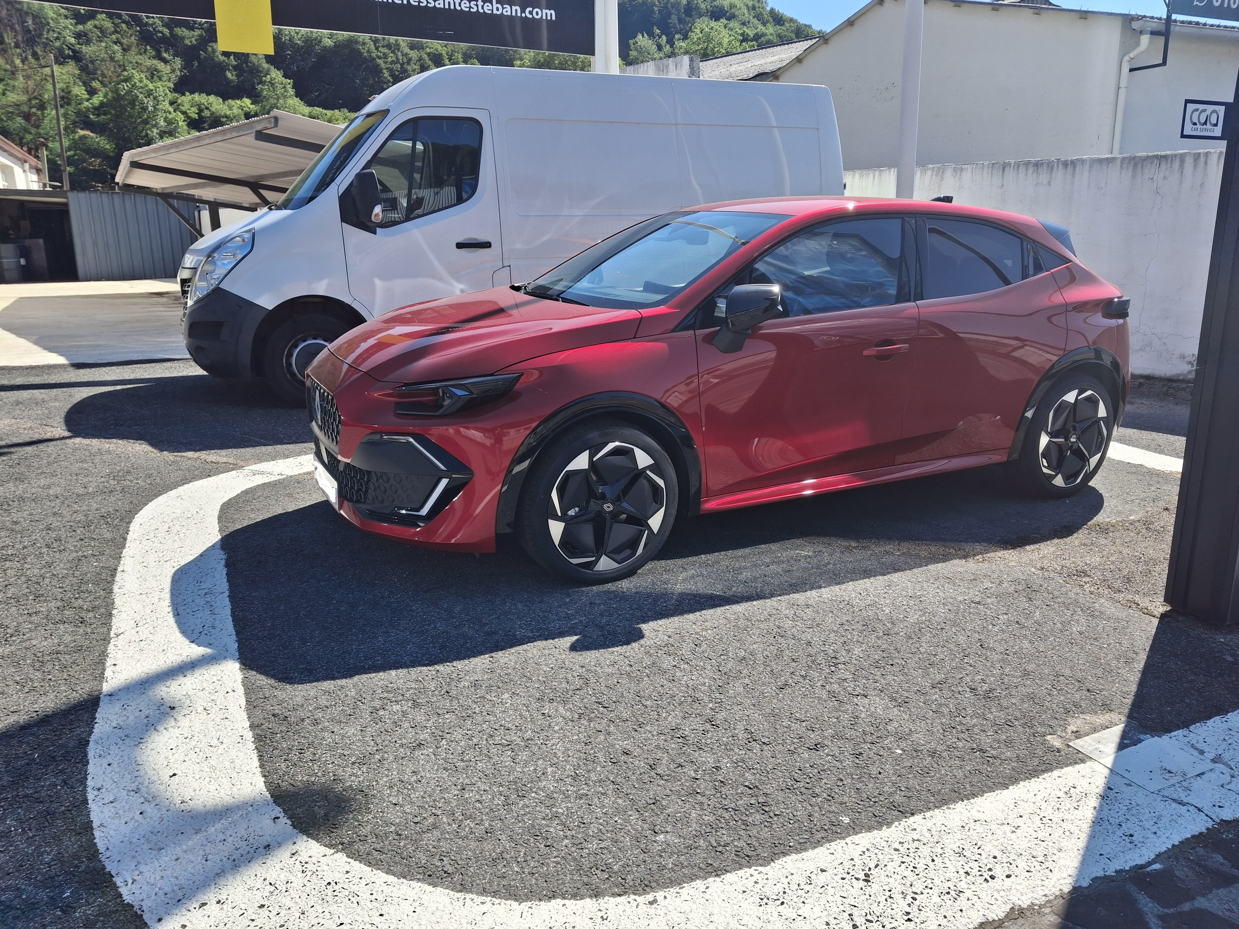 Renault Clio FULL HYBRID 160 CV foto 3